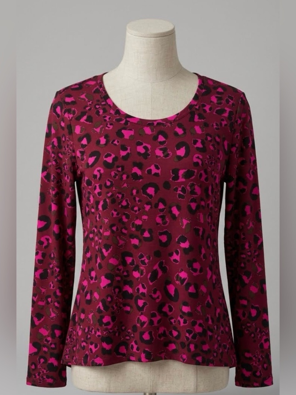 IMAN Global Chic Luxury Leopard Print Knit Top
